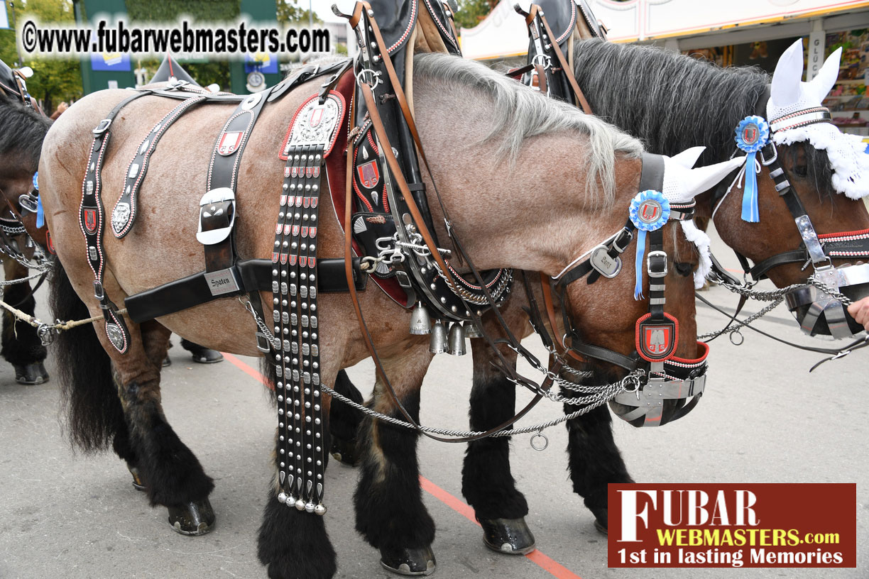 Day 2 - the L??wenBr?ñu Beer Tent