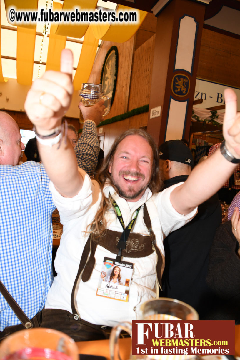 Day 2 - the L??wenBr?ñu Beer Tent