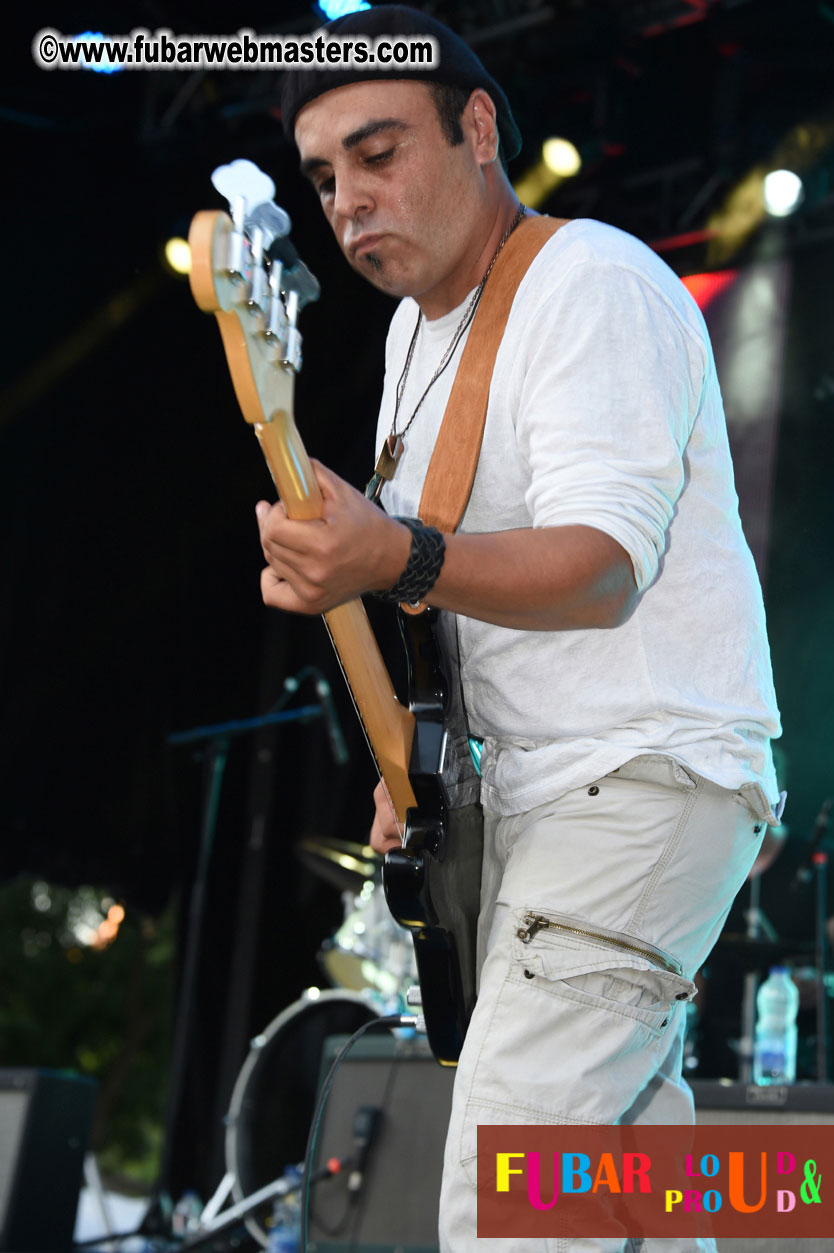 DECADES @ the Bud Light South Stage