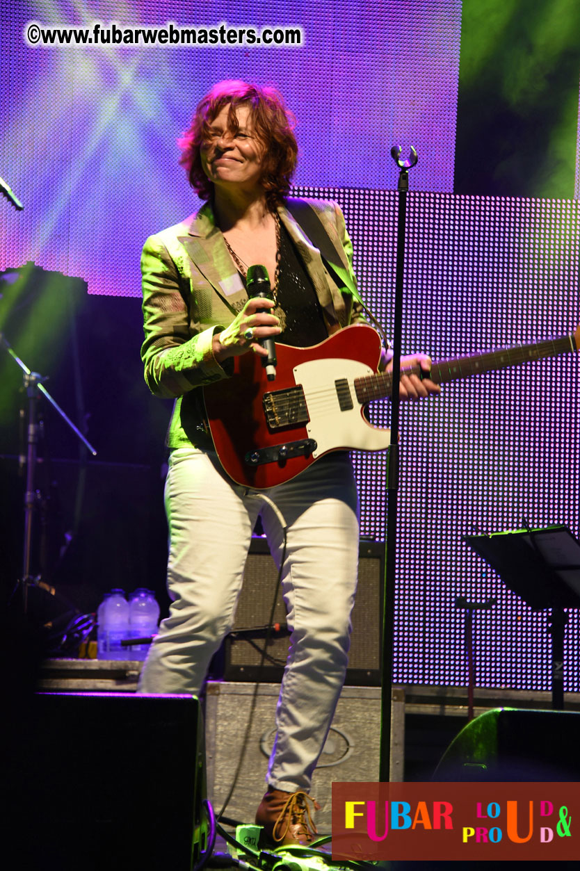 DECADES @ the Bud Light South Stage