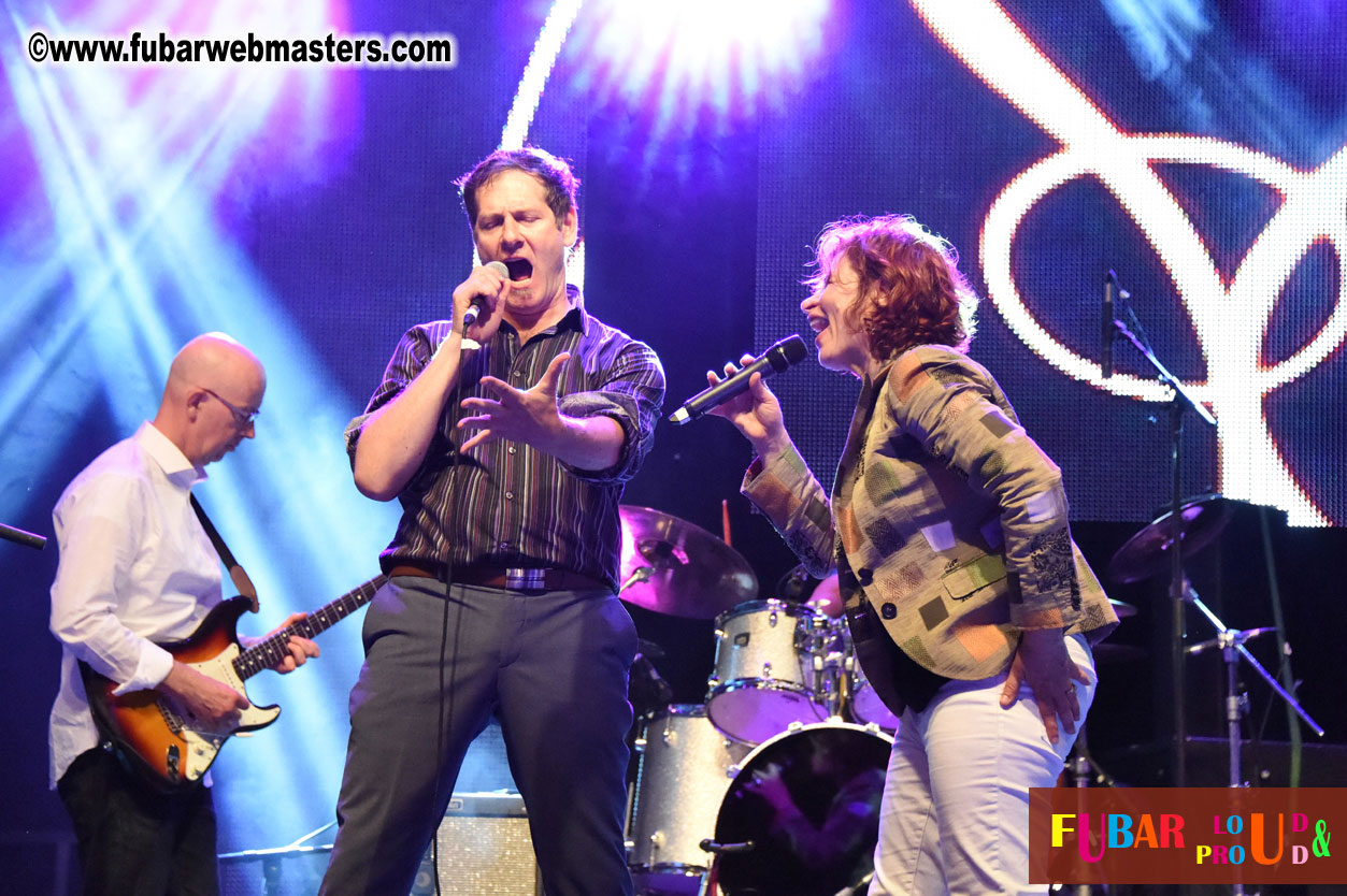 DECADES @ the Bud Light South Stage