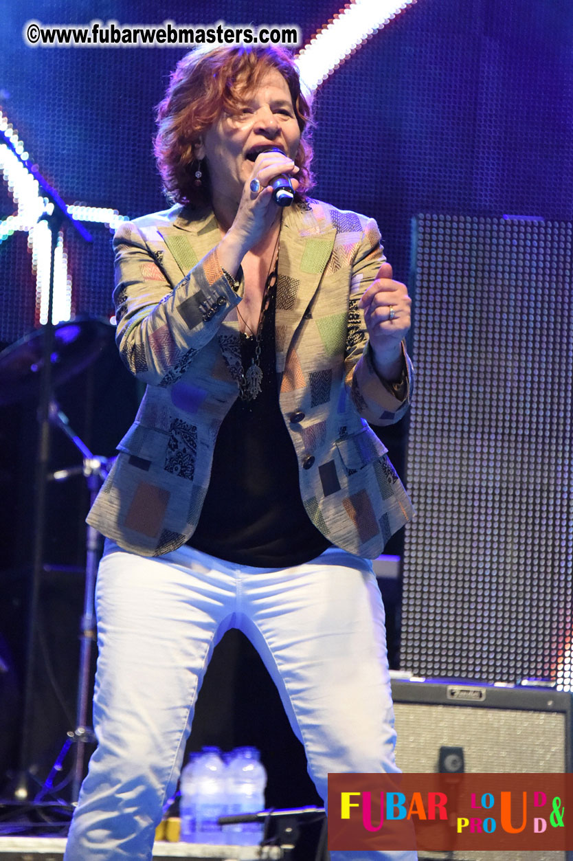 DECADES @ the Bud Light South Stage