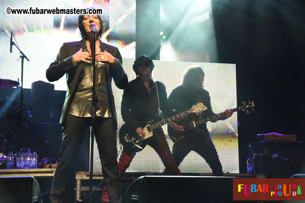 DECADES @ the Bud Light South Stage