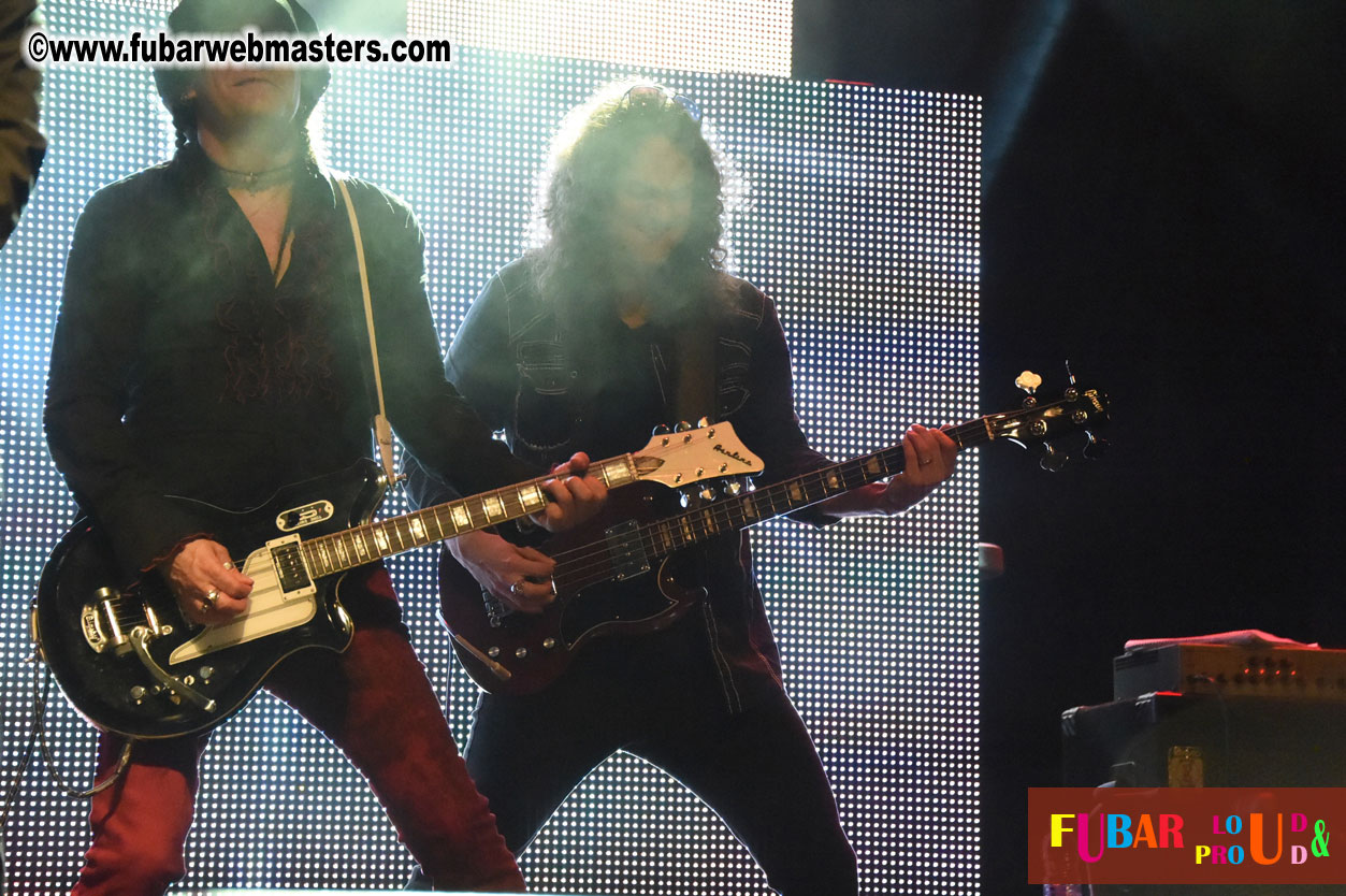 DECADES @ the Bud Light South Stage