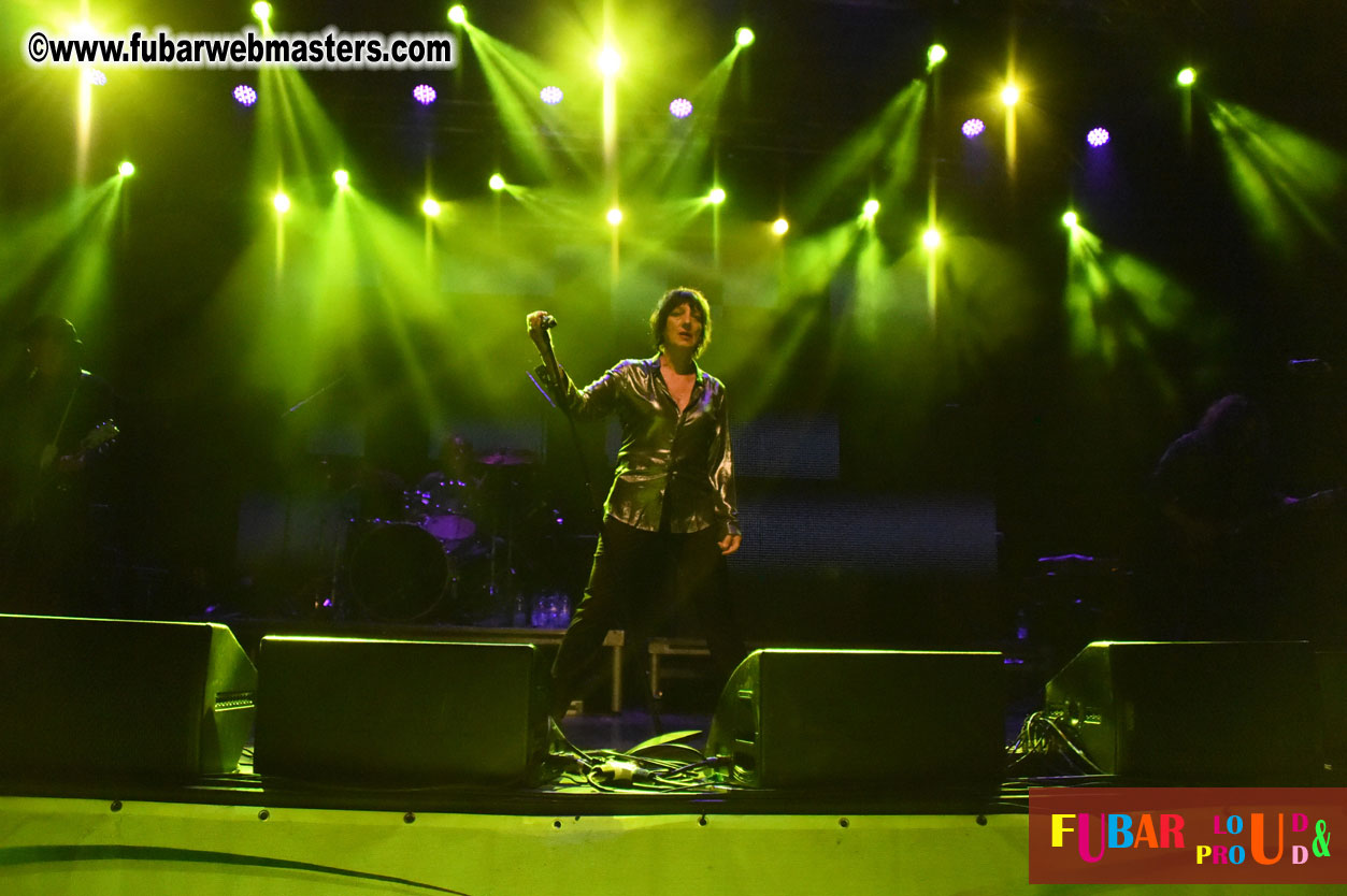 DECADES @ the Bud Light South Stage