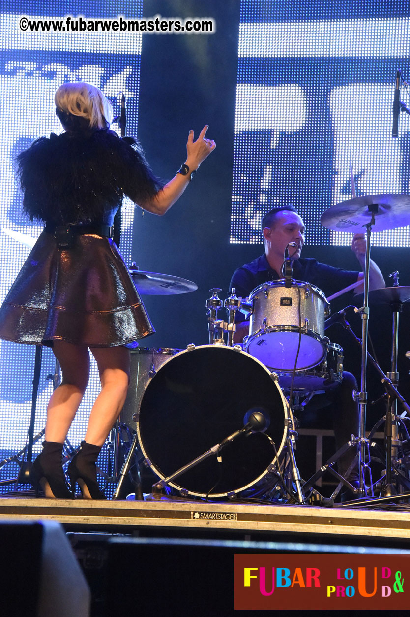 DECADES @ the Bud Light South Stage