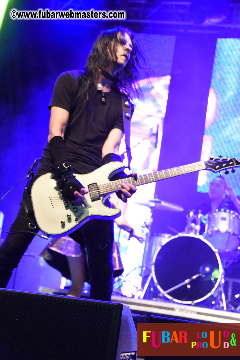 DECADES @ the Bud Light South Stage