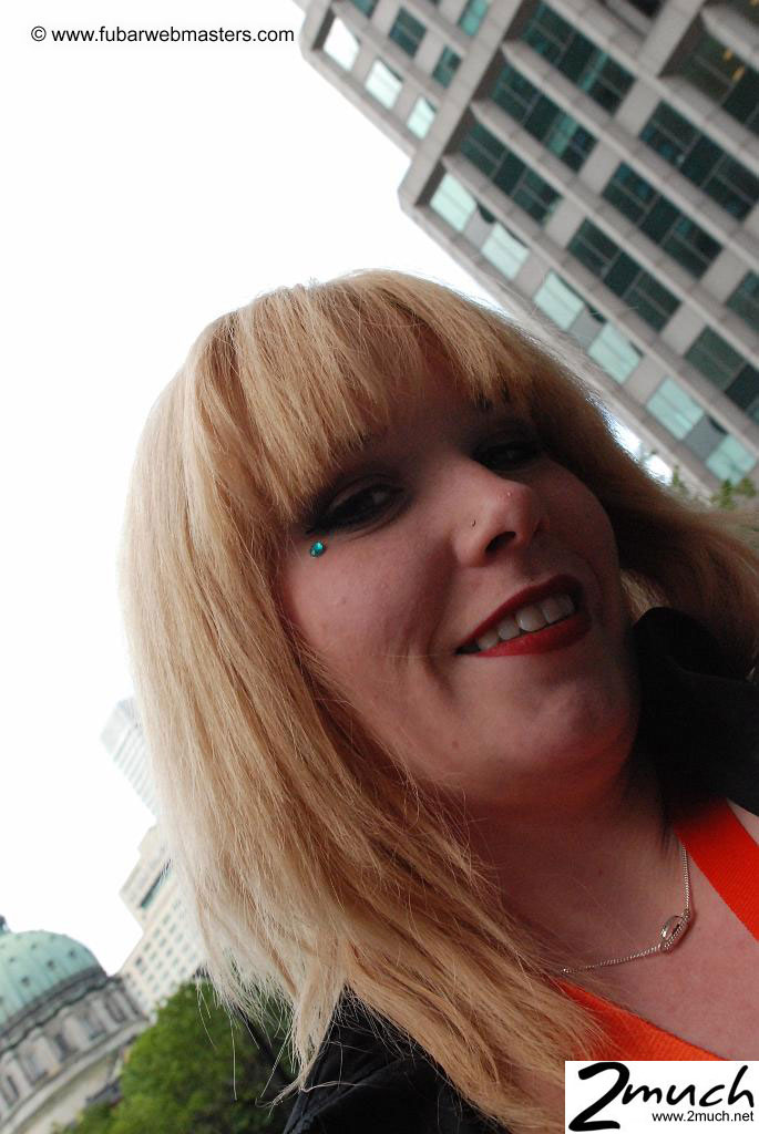 Extra pics from 2Much.net