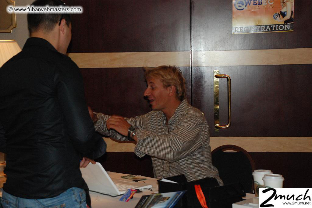 Extra pics from 2Much.net