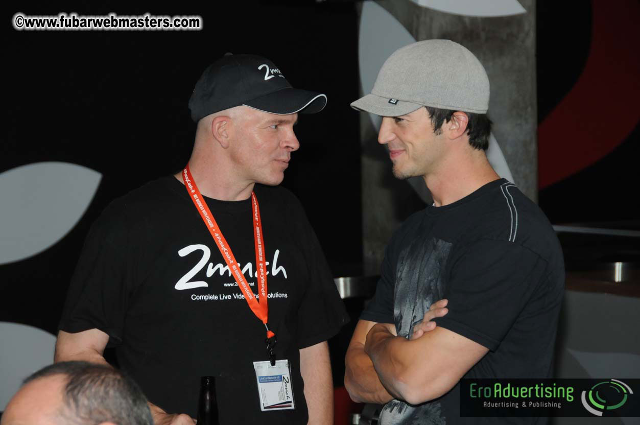 Qwebec Warm Up Gathering @ Newtown