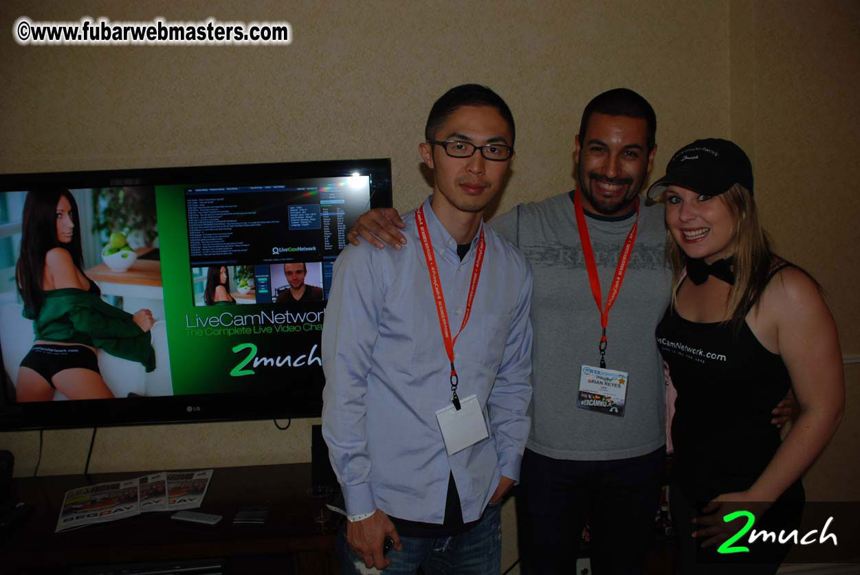 Pictures from Mark of 2Much