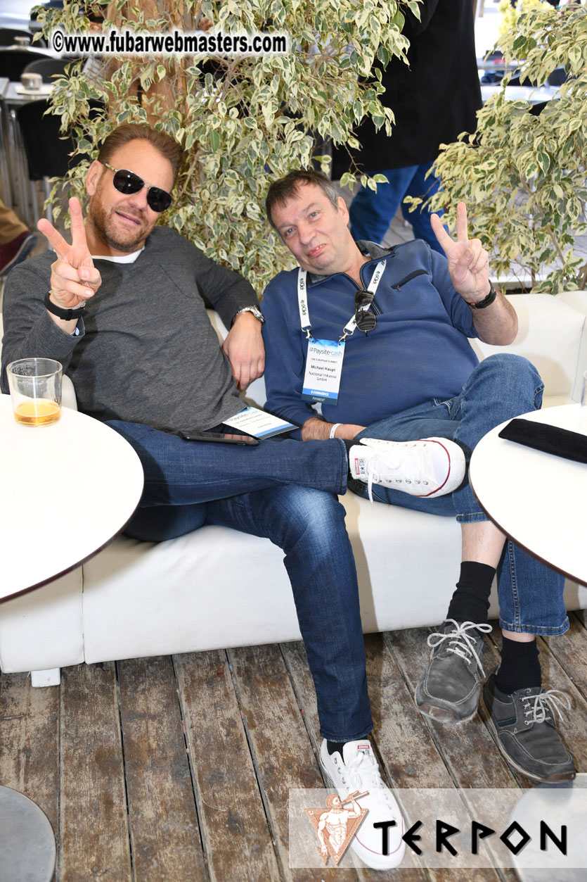 ClickBakers Lunch and Lounge