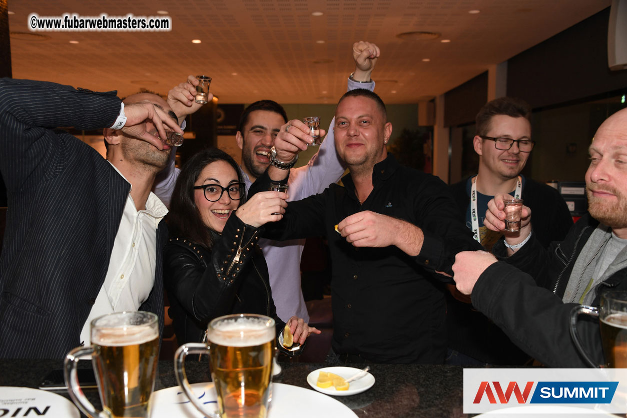 Traffic Company Night Bar