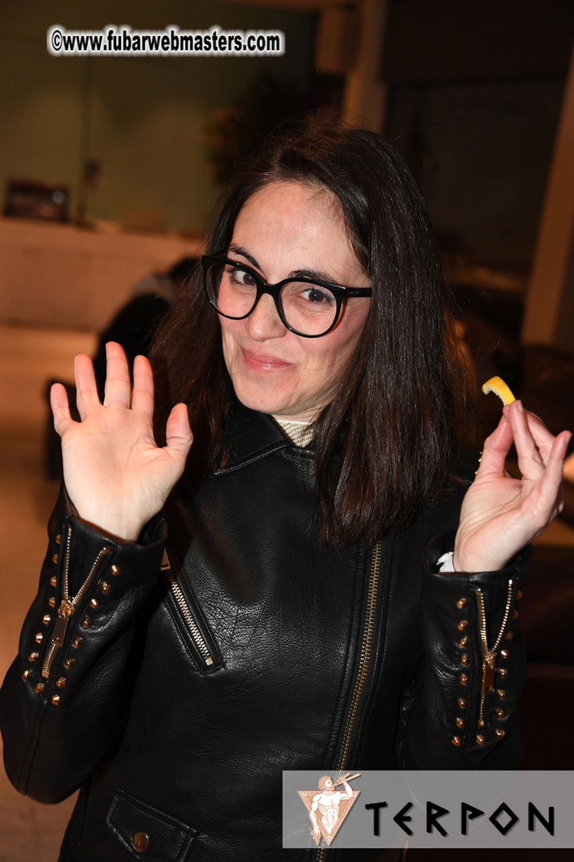 Traffic Company Night Bar