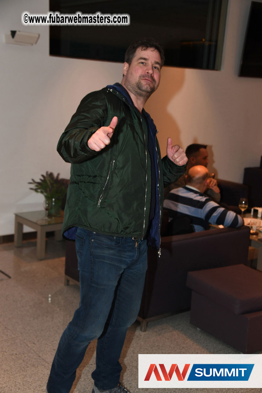 Traffic Company Night Bar