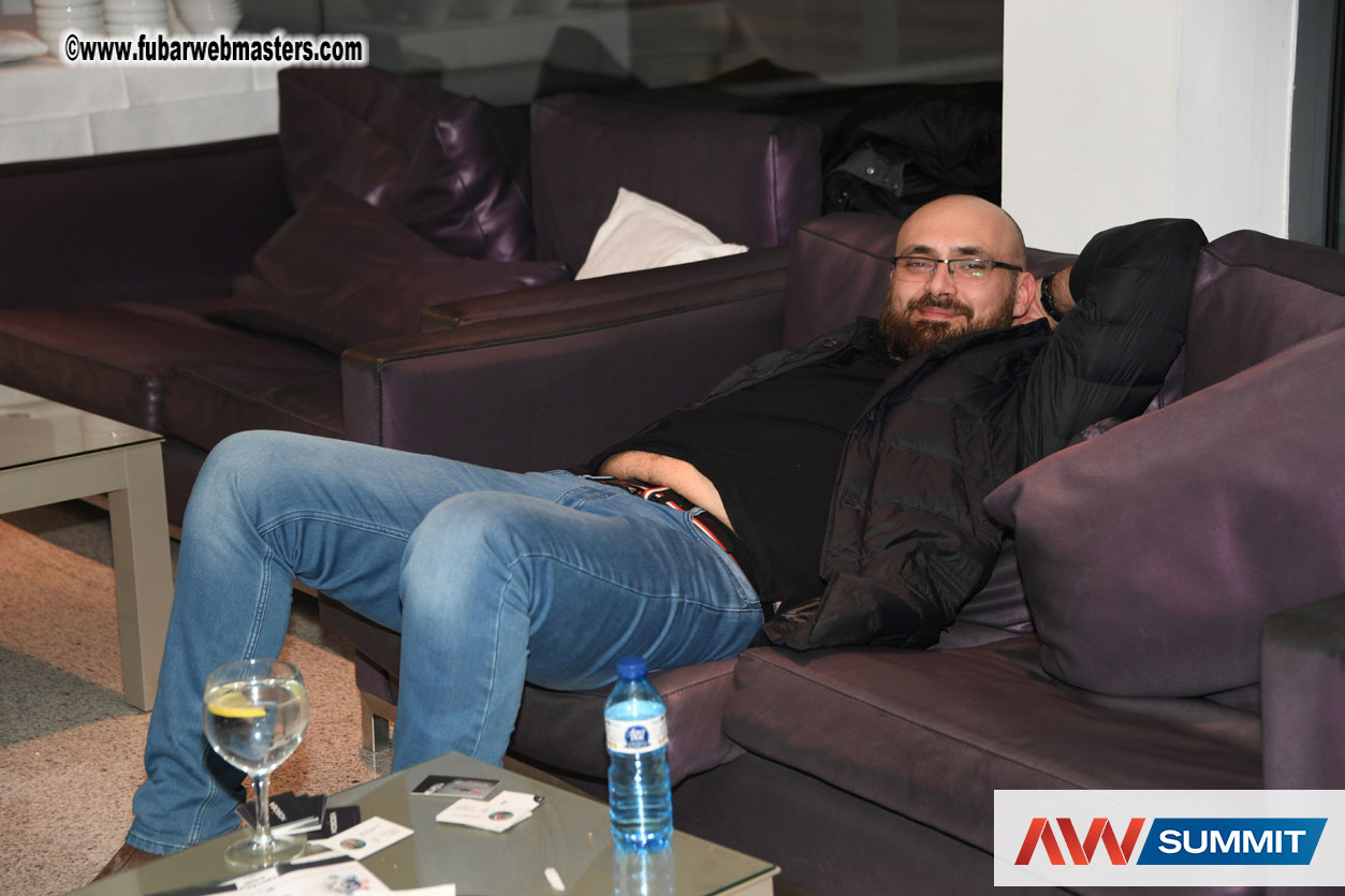 Traffic Company Night Bar