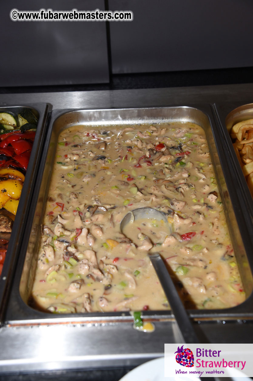 Pussycash Food Court