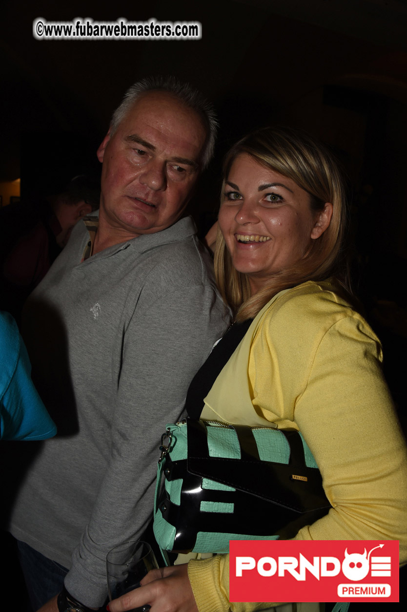 FirstMobile 7 matureprofile Czech Evening