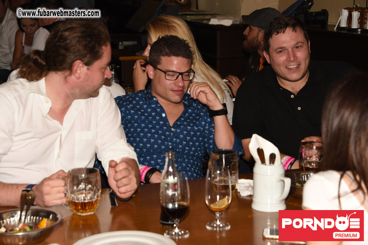 FirstMobile 7 matureprofile Czech Evening