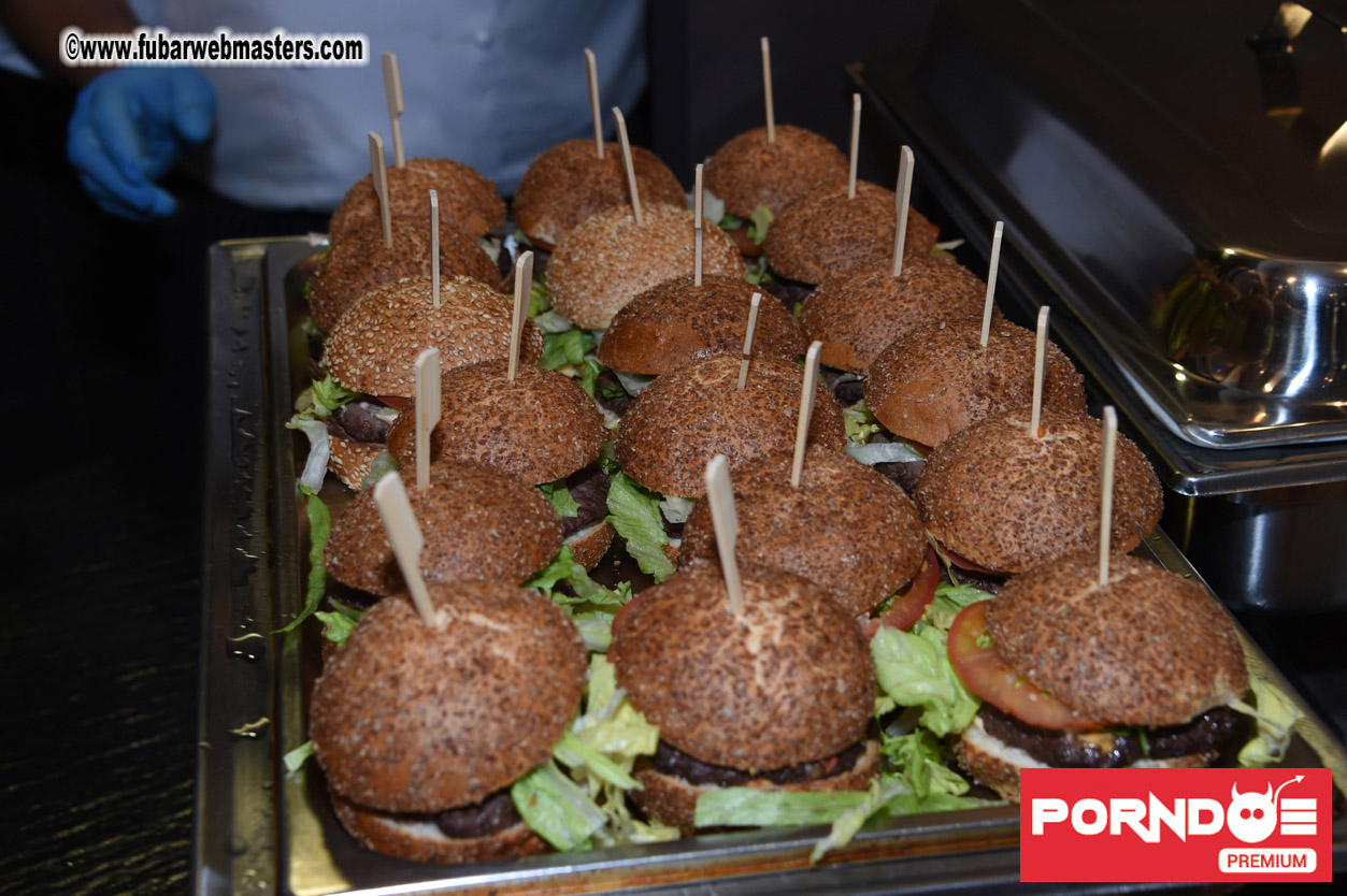 Partnercash Food Court