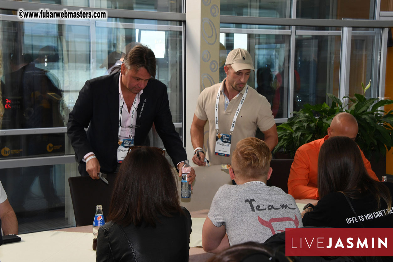Commercegate Indoor Skydiving