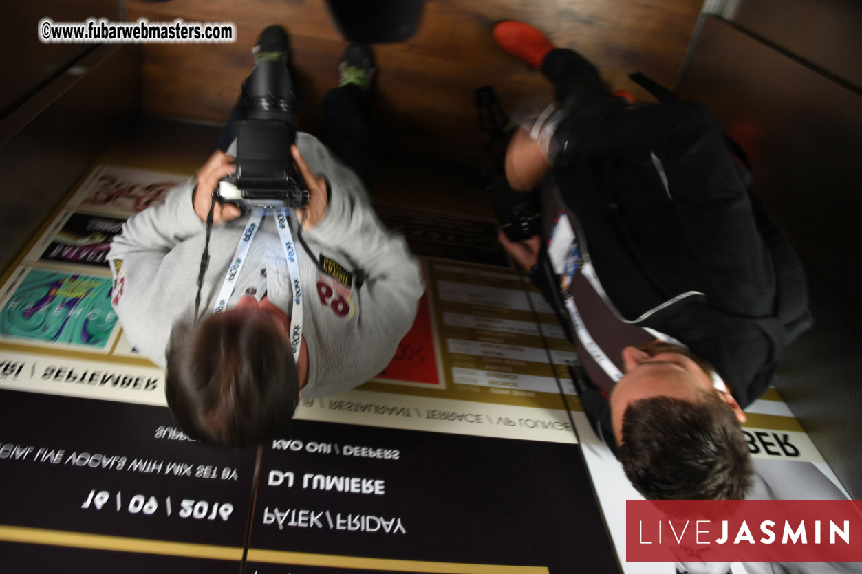 TrafficHaus and Reviveads Party