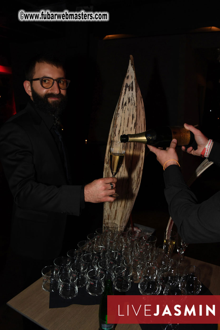 TrafficHaus and Reviveads Party