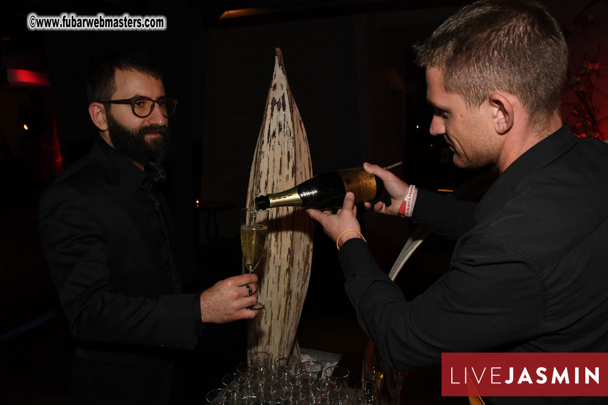 TrafficHaus and Reviveads Party