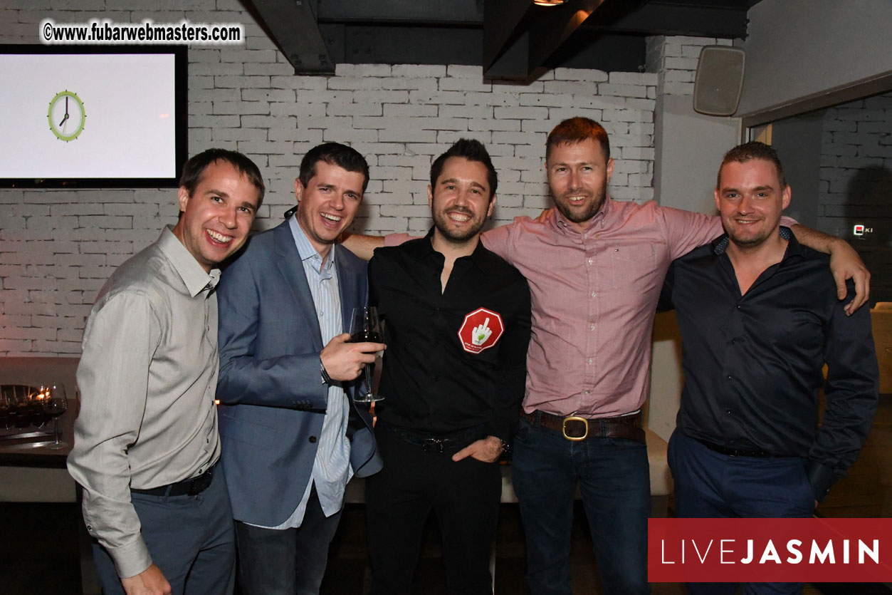 TrafficHaus and Reviveads Party