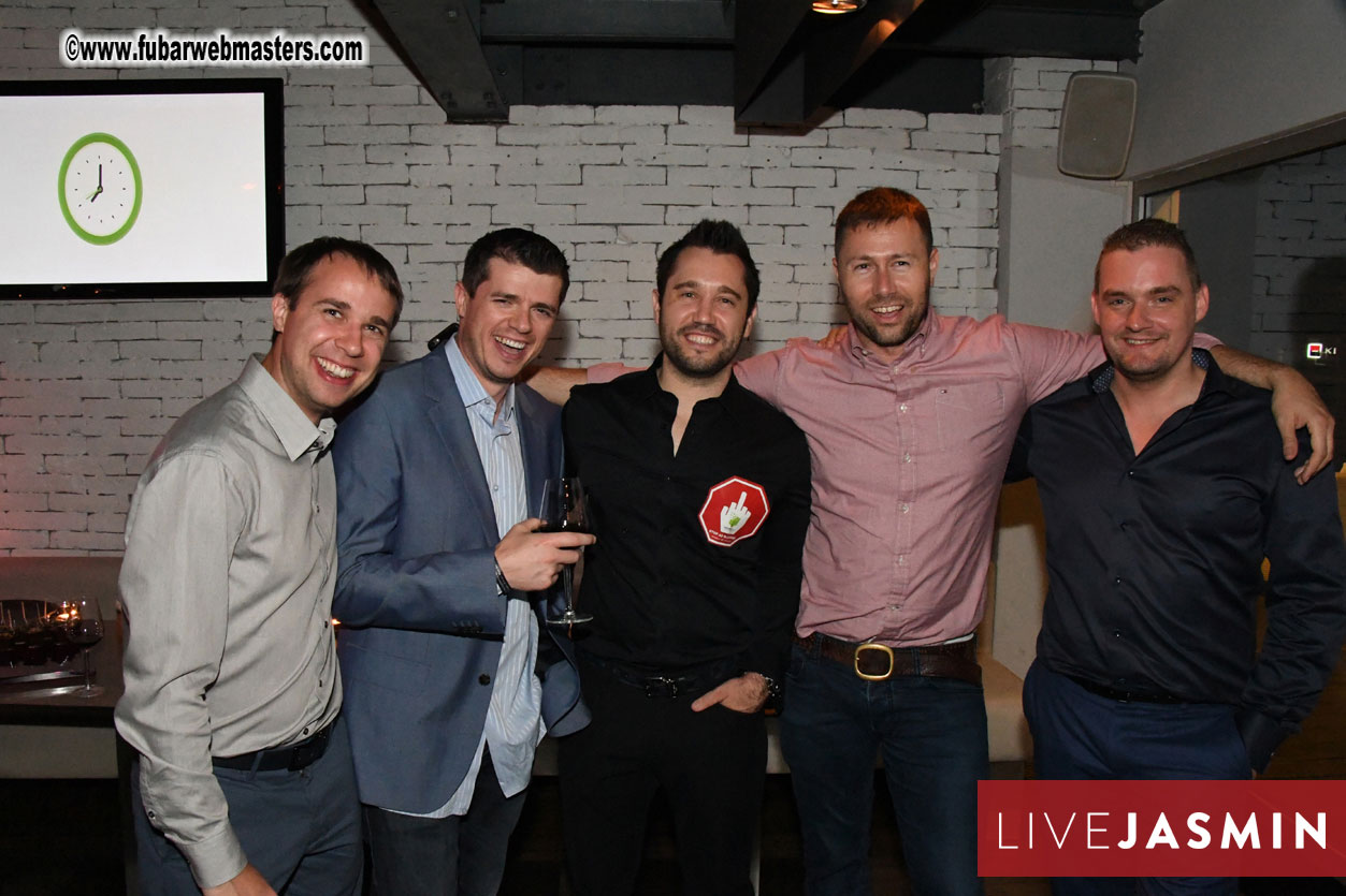 TrafficHaus and Reviveads Party