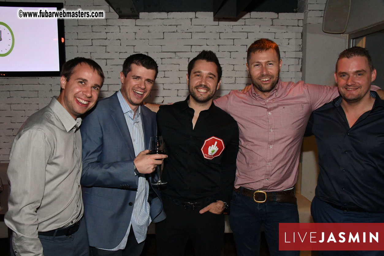 TrafficHaus and Reviveads Party