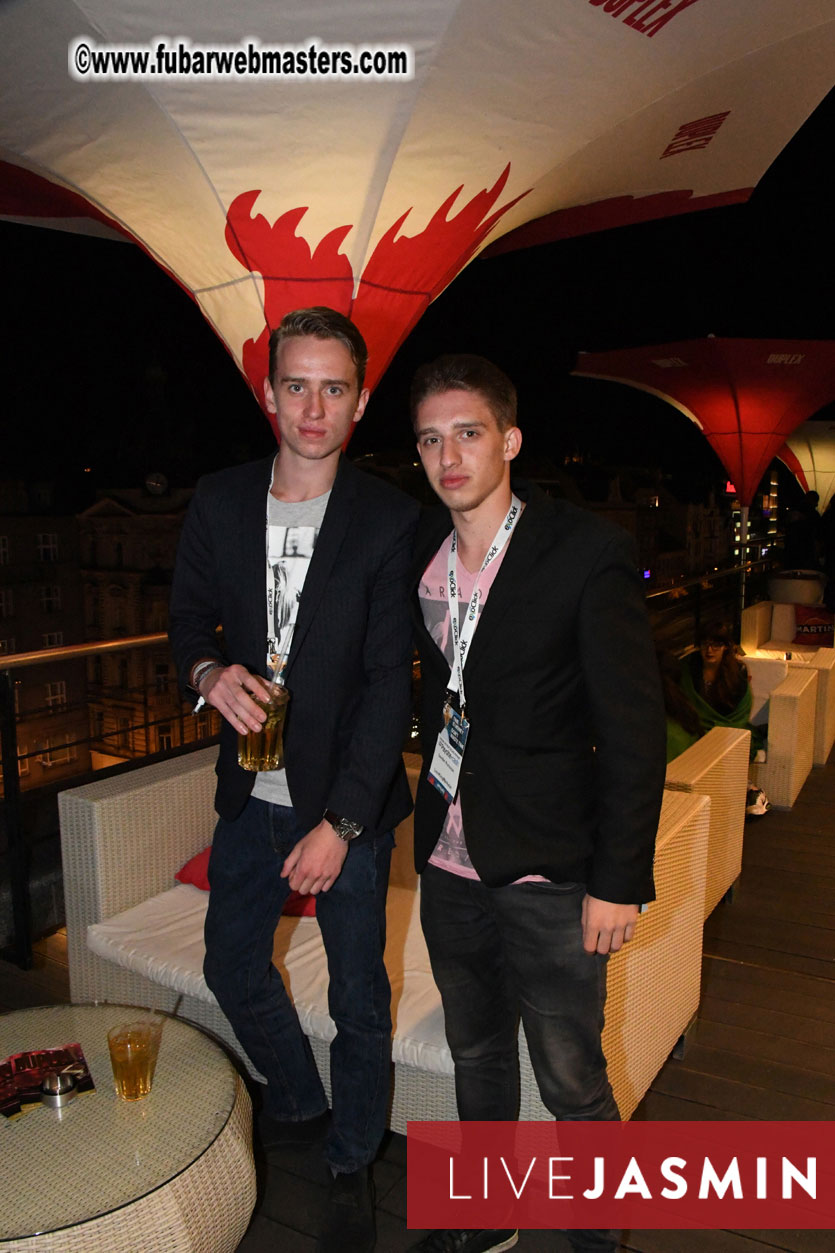 TrafficHaus and Reviveads Party