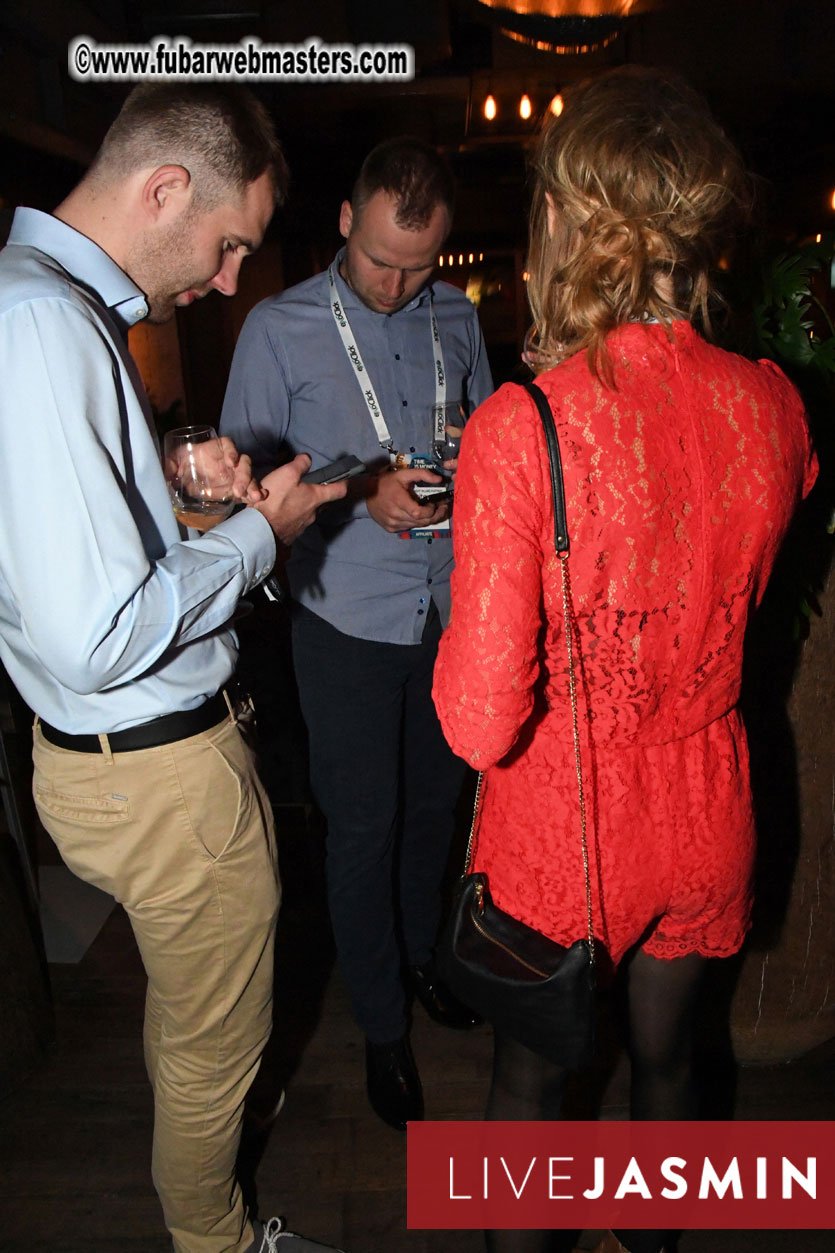 TrafficHaus and Reviveads Party