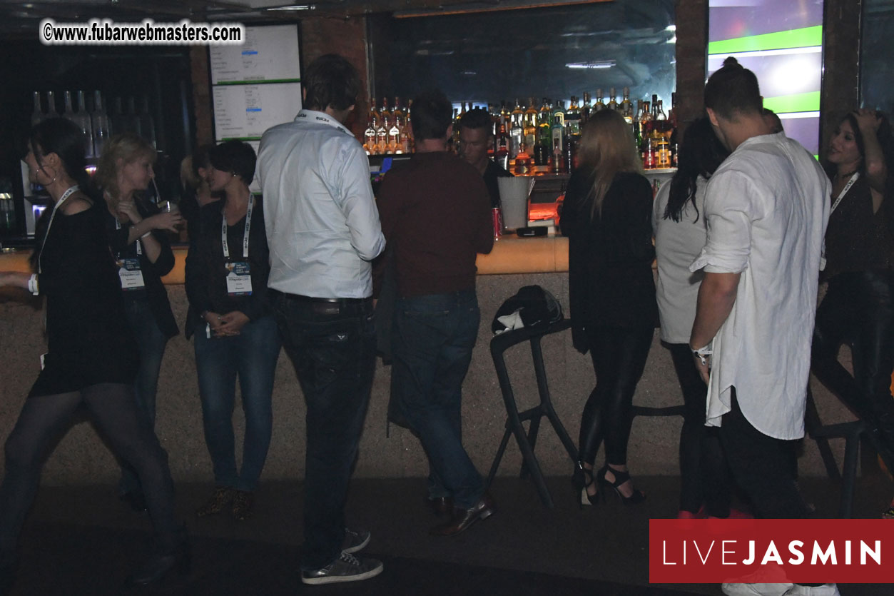 TrafficHaus and Reviveads Party