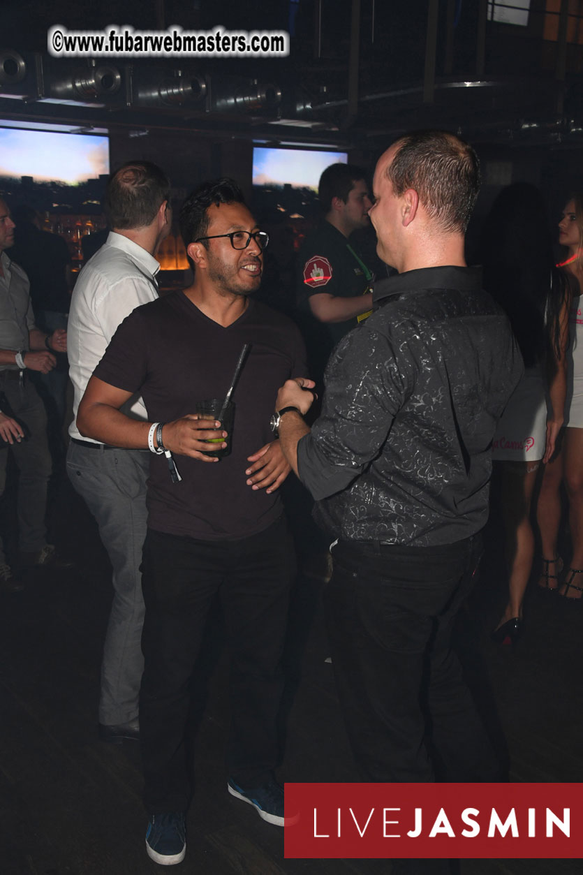 TrafficHaus and Reviveads Party