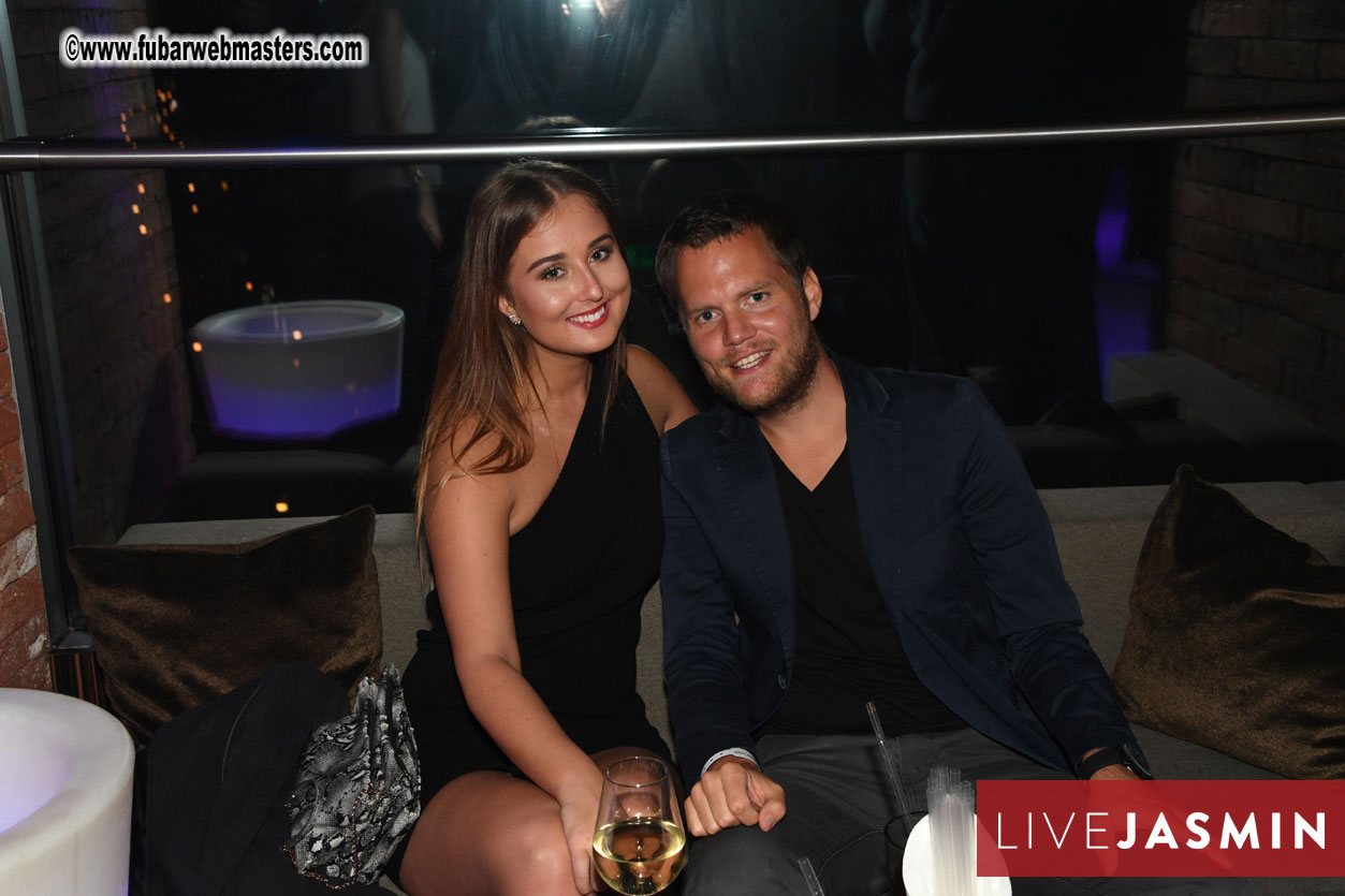 TrafficHaus and Reviveads Party