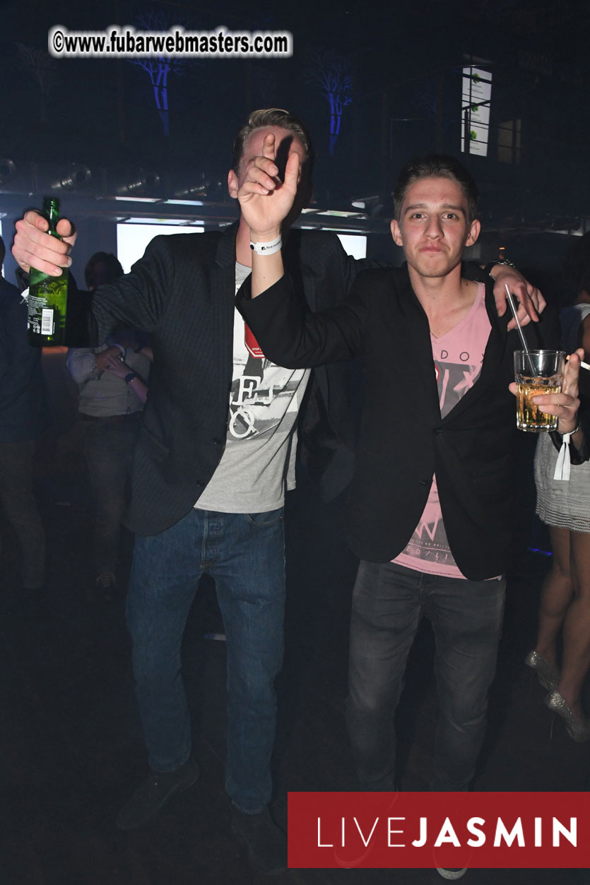 TrafficHaus and Reviveads Party