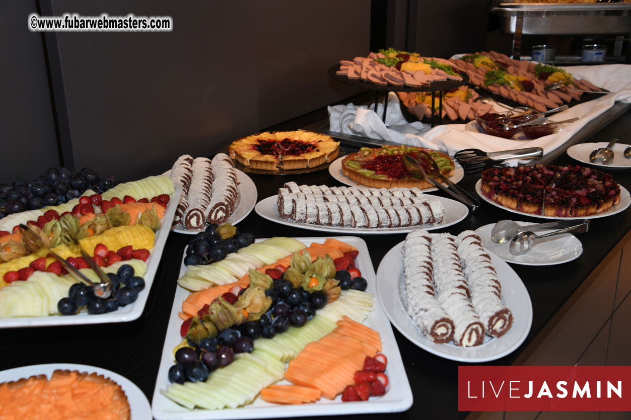 WhiteLabelDating Food Court