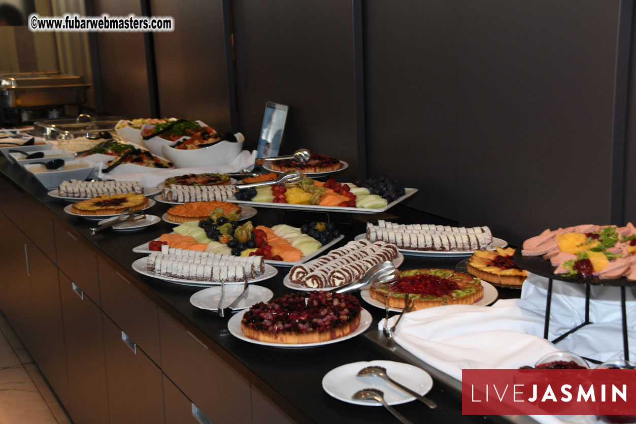 WhiteLabelDating Food Court