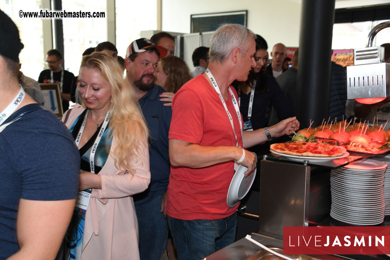 WhiteLabelDating Food Court