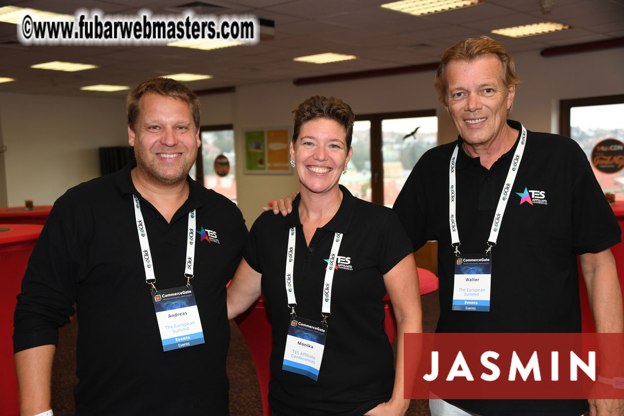 MojoCDN Early Bird Happy Hour