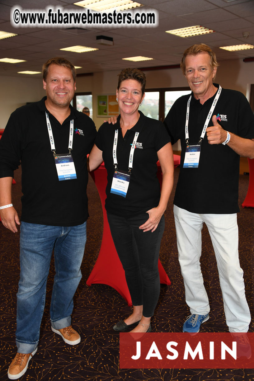 MojoCDN Early Bird Happy Hour