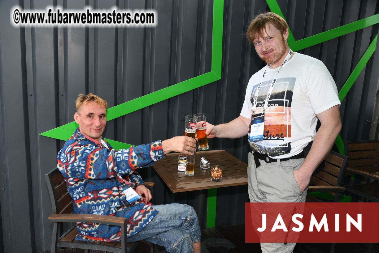 MojoCDN Early Bird Happy Hour