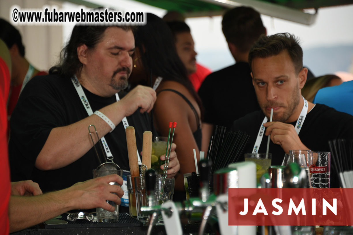 MojoCDN Early Bird Happy Hour