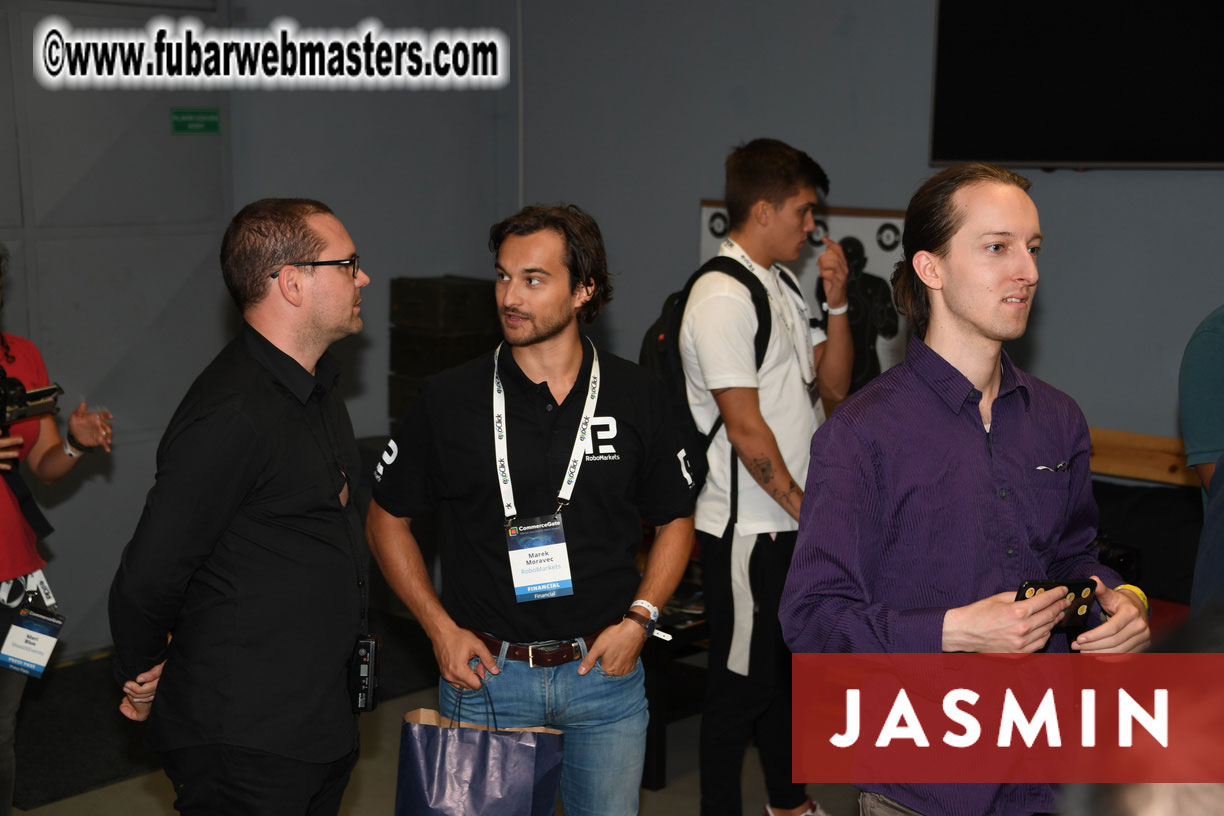  RoboMarkets Gun Shooting Range