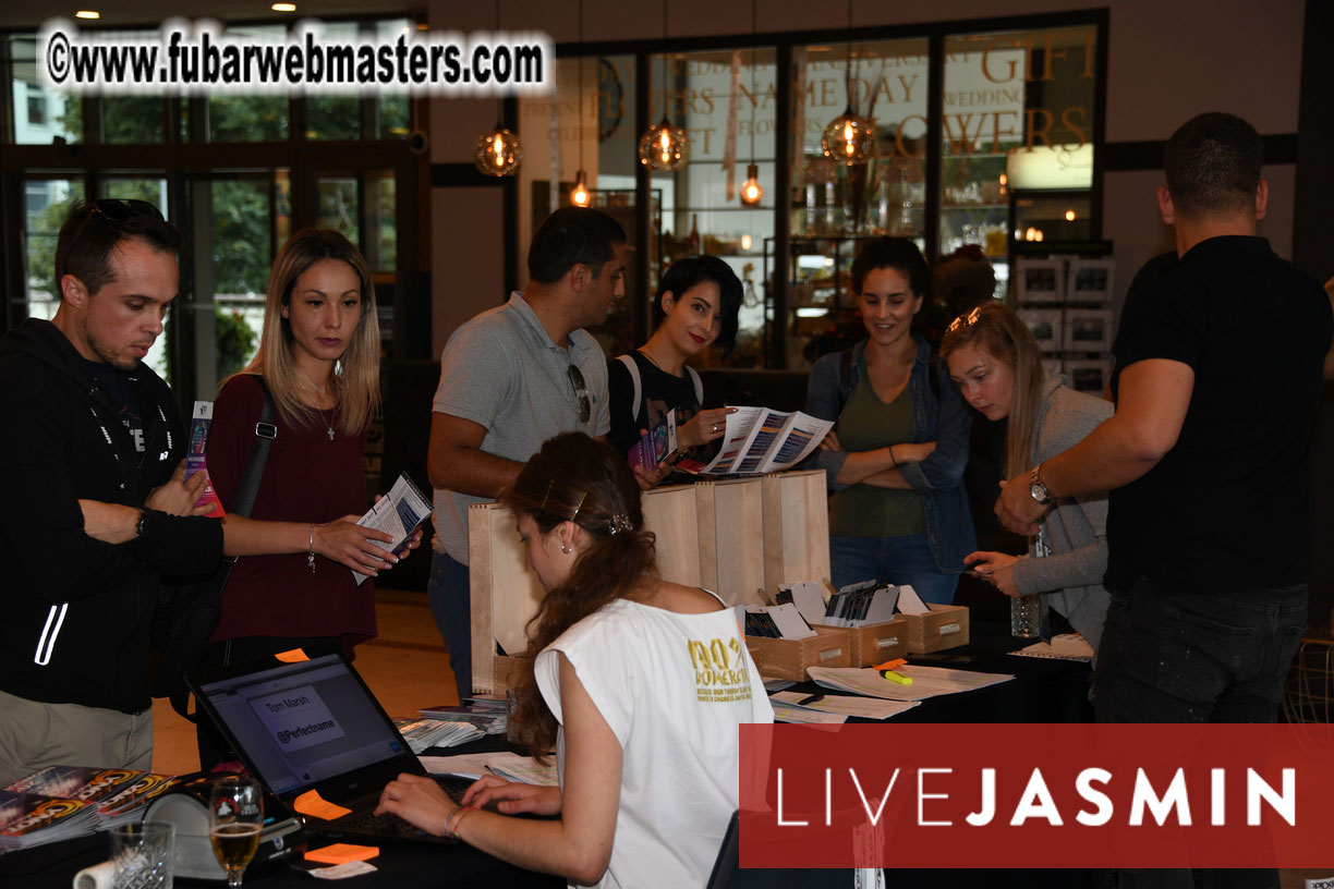 Arrivals on Mojo Coach from Berlin