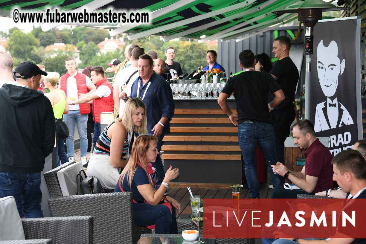 MojoCload Early Bird Happy Hour