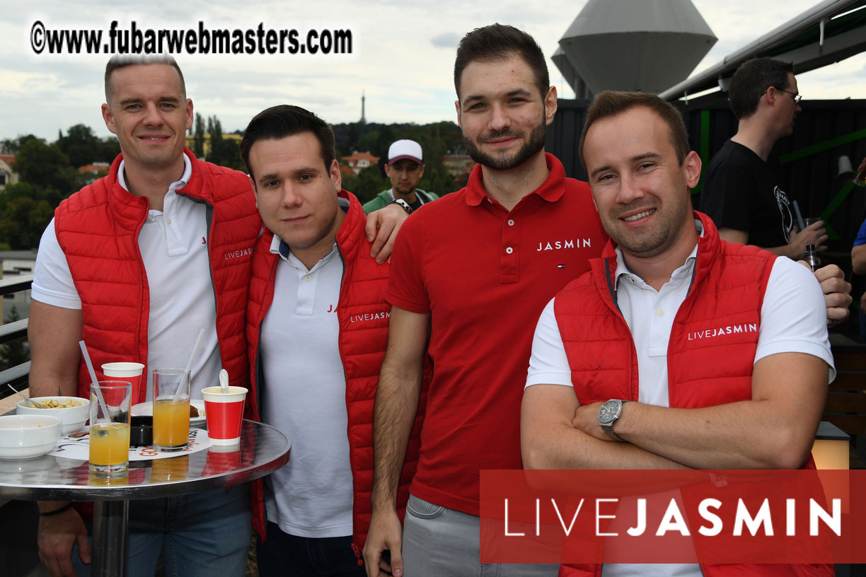 MojoCload Early Bird Happy Hour