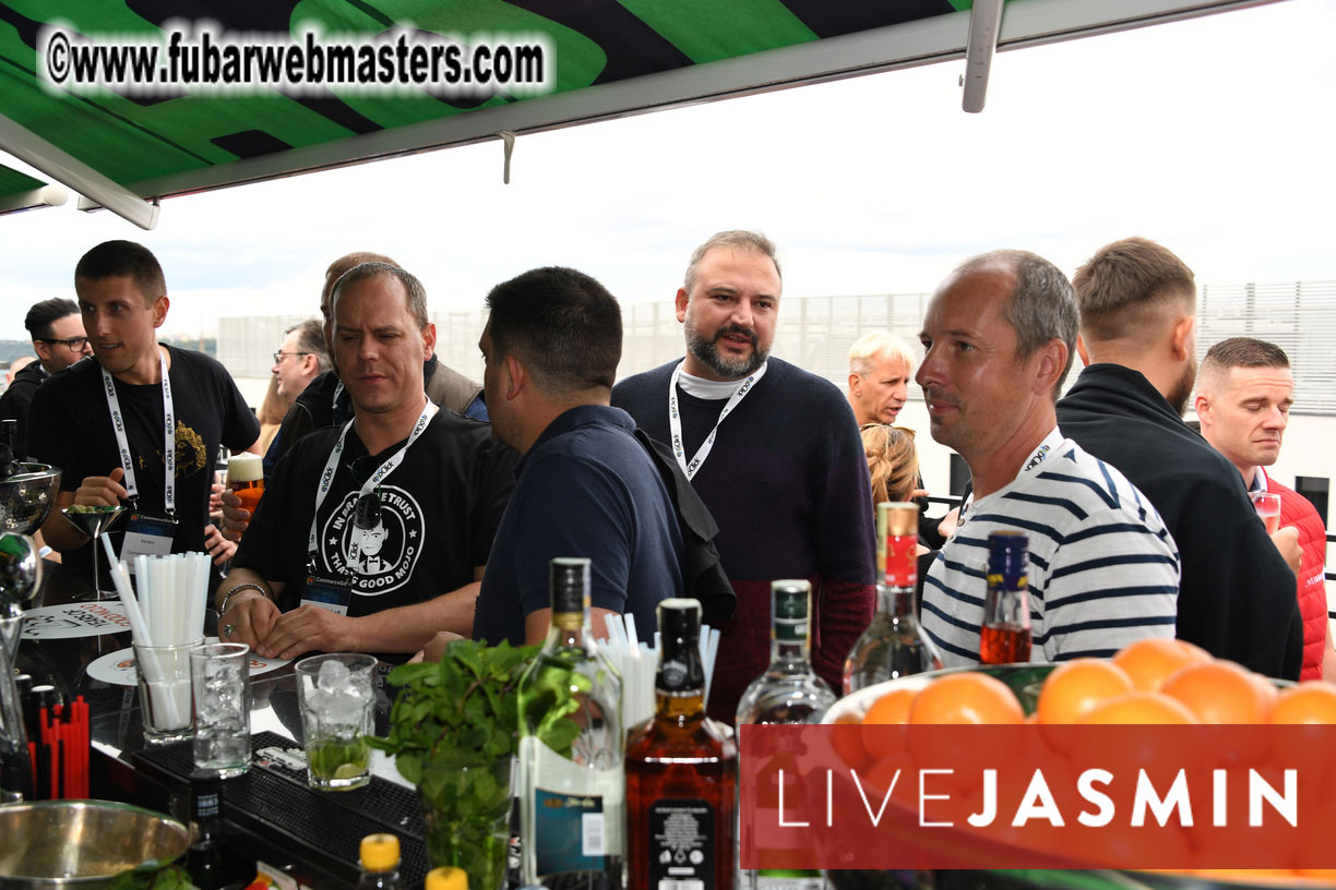 MojoCload Early Bird Happy Hour