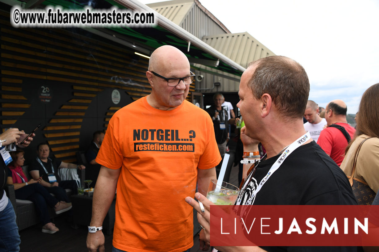 MojoCload Early Bird Happy Hour